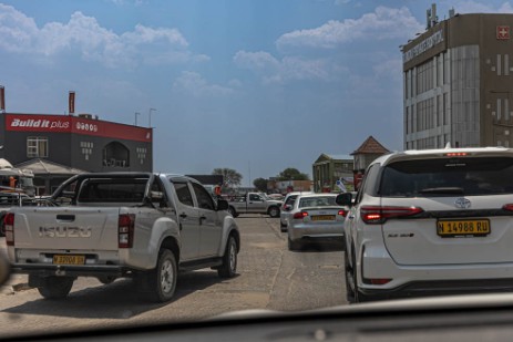 Namibia - Verkehrschaos in Rundu